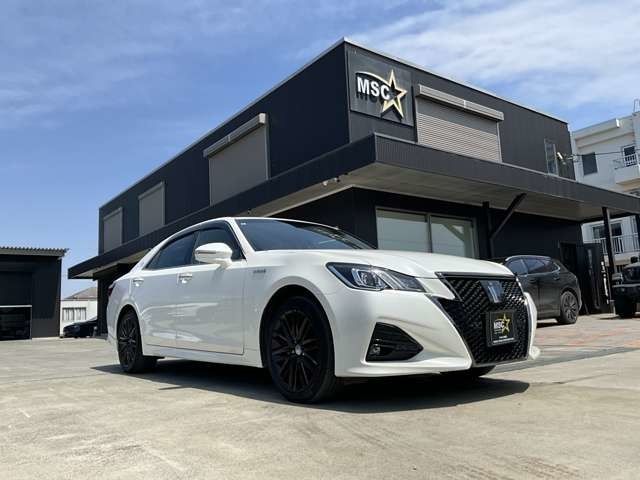 Japanese used car Ref# 1609972 TOYOTA / CROWN sedan hybrid 4WD