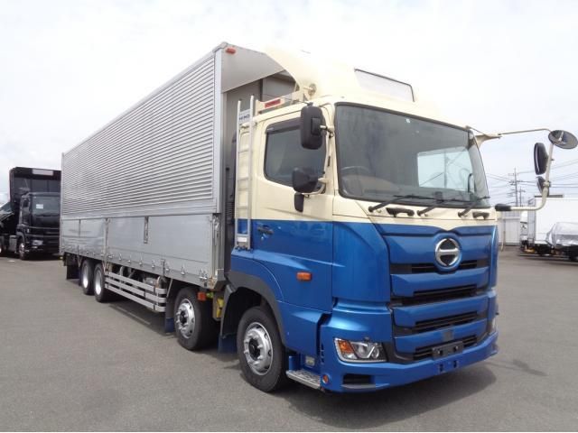 Japanese used car Ref# 1610166 HINO / PROFIA
