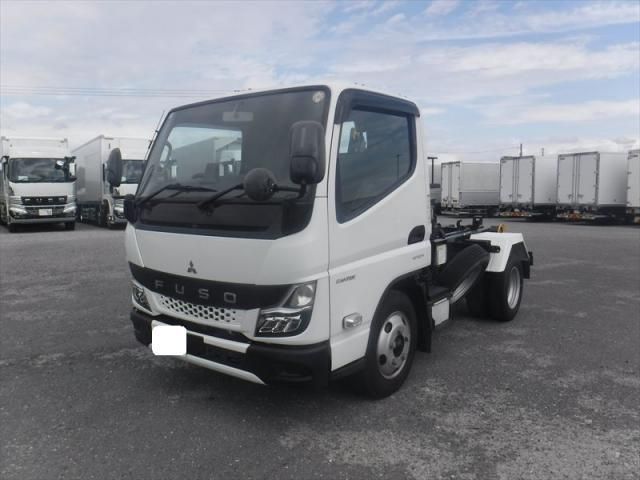 Japanese used car Ref# 1610179 MITSUBISHI / CANTER
