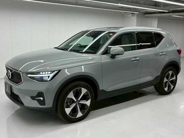 VOLVO / VOLVO XC40