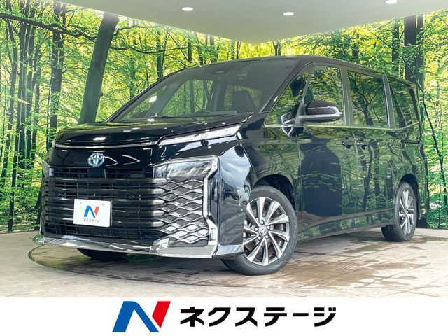 TOYOTA / VOXY HYBRID