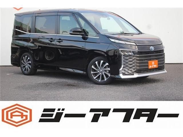 TOYOTA / VOXY HYBRID