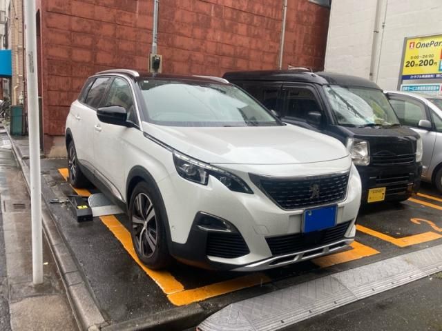 PEUGEOT / PEUGEOT 5008