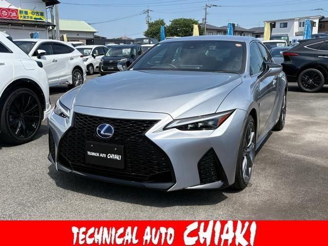 TOYOTA / LEXUS IS300h