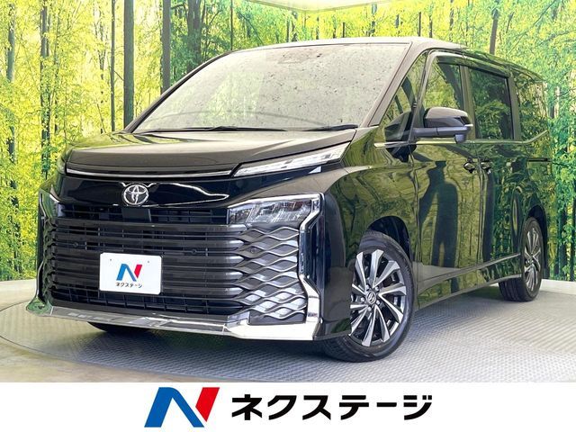 TOYOTA / VOXY