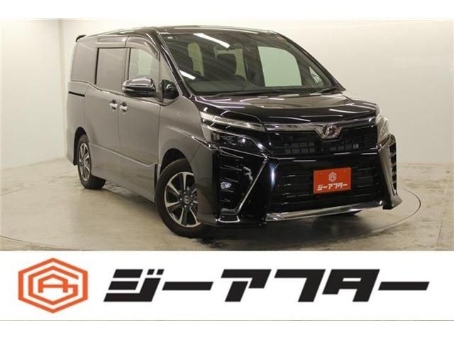 TOYOTA / VOXY