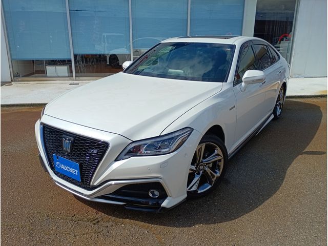 TOYOTA / CROWN sedan hybrid 4WD