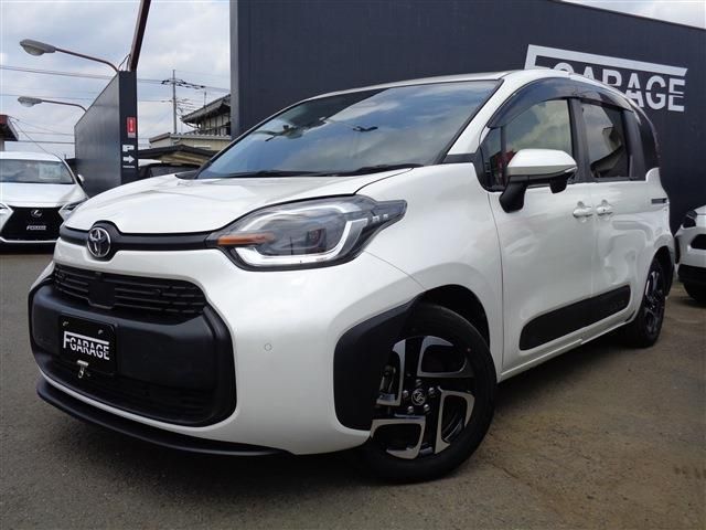 Japanese used car Ref# 1611492 TOYOTA / SIENTA HYBRID