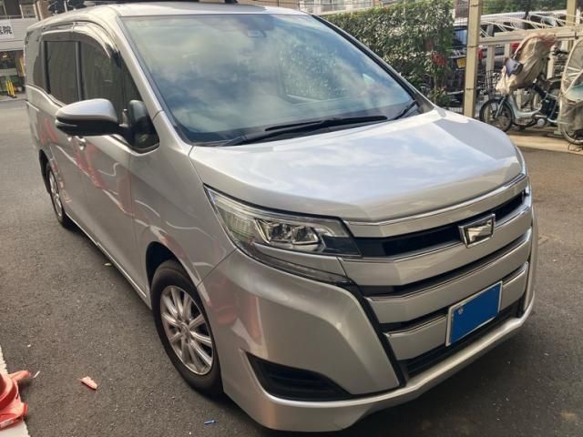 TOYOTA / NOAH
