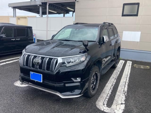 Japanese used car Ref# 1611558 TOYOTA / LANDCRUISER PRADO