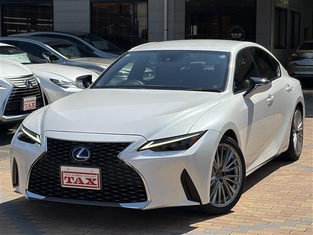 Japanese used car Ref# 1611833 TOYOTA / LEXUS IS300h