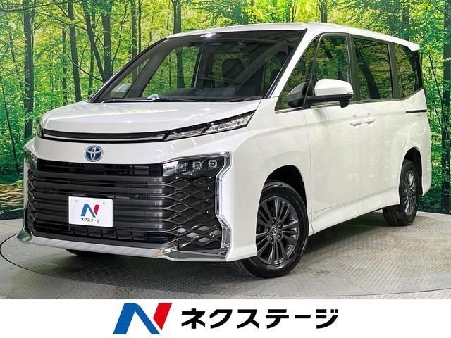 TOYOTA / VOXY HYBRID 4WD