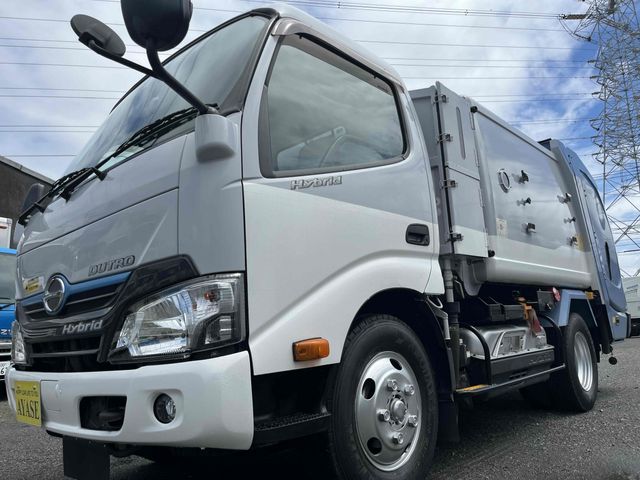 Japanese used car Ref# 1611987 HINO / DUTRO