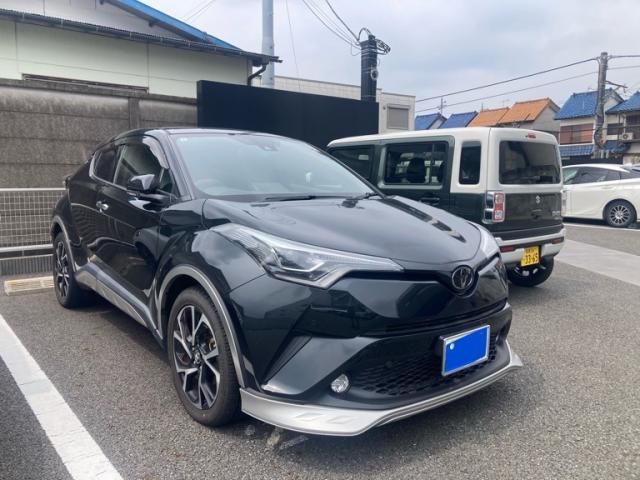 TOYOTA / C-HR 4WD