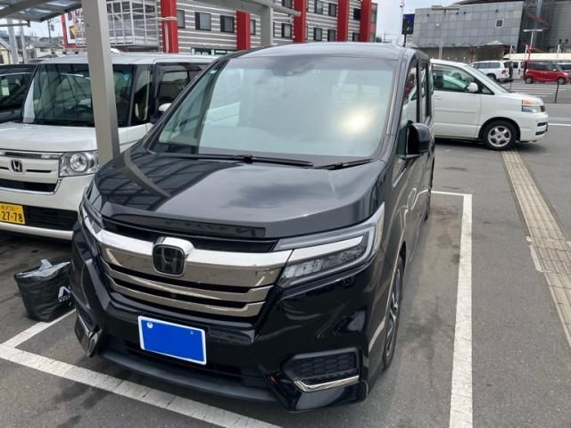 Japanese used car Ref# 1612138 HONDA / STEPWAGON SPADA
