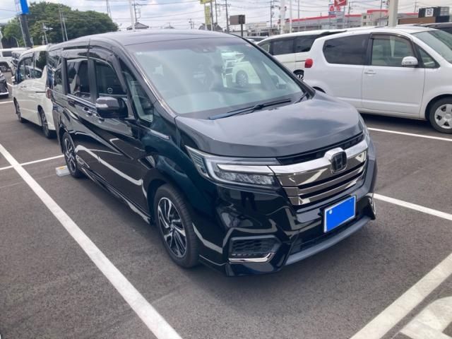 Japanese used car Ref# 1612149 HONDA / STEPWAGON SPADA