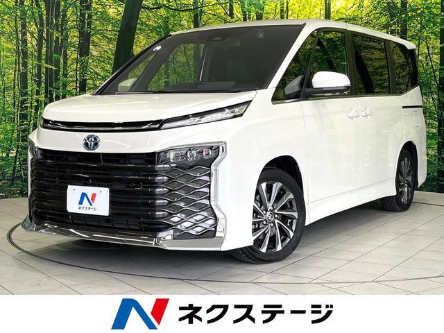 TOYOTA / VOXY HYBRID