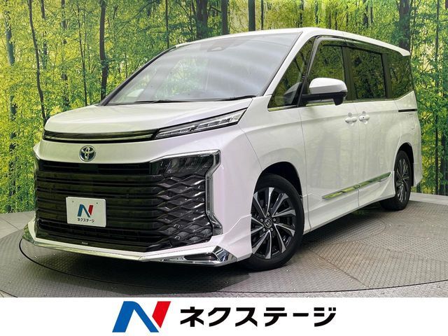 TOYOTA / VOXY HYBRID