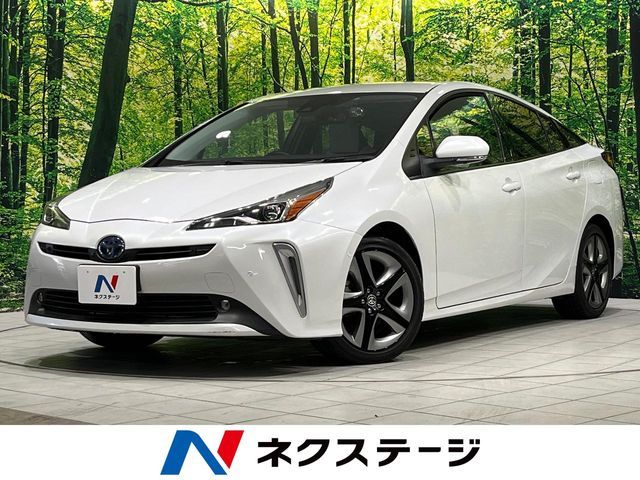 Japanese used car Ref# 1612553 TOYOTA / PRIUS 4WD