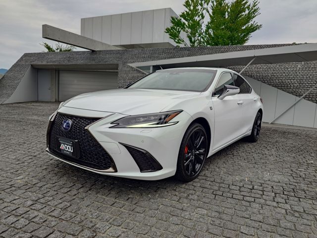 Japanese used car Ref# 1612580 TOYOTA / LEXUS ES300h