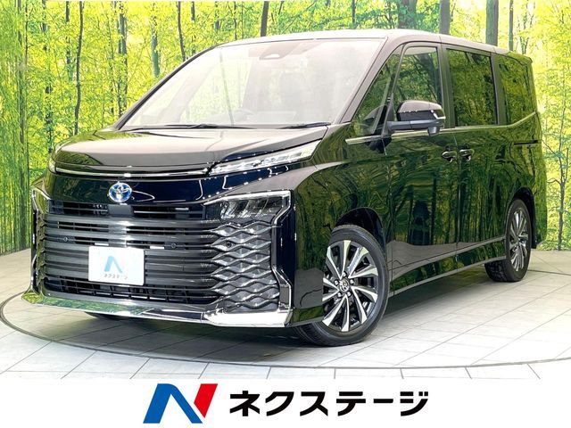 TOYOTA / VOXY HYBRID