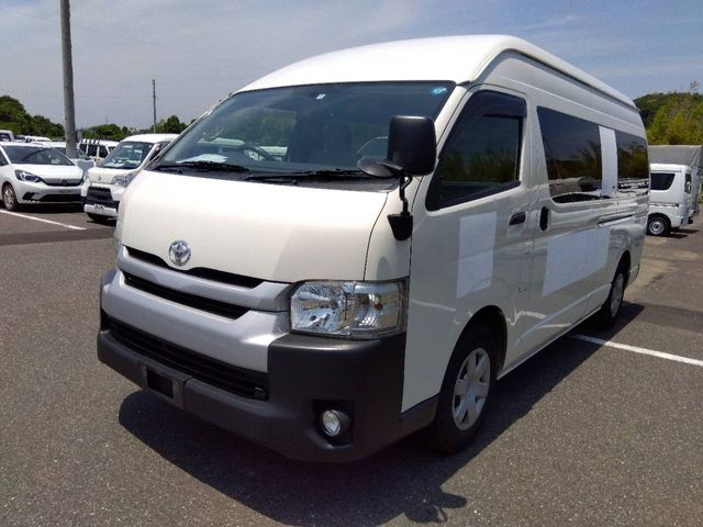 TOYOTA / HIACE COMMUTER