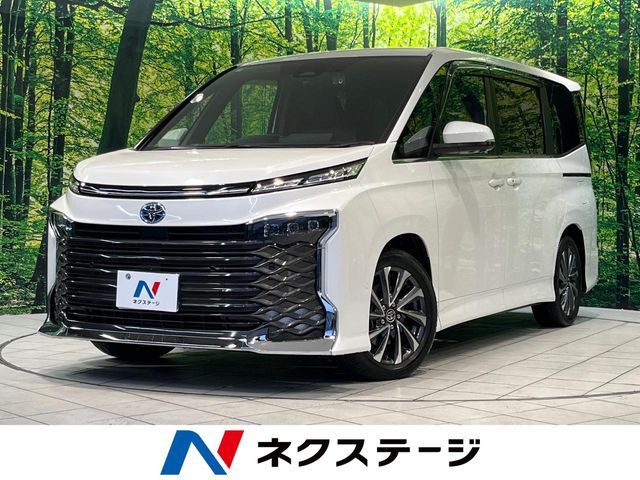 TOYOTA / VOXY HYBRID
