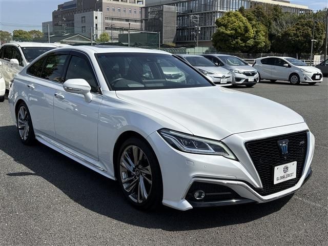 TOYOTA / CROWN sedan hybrid