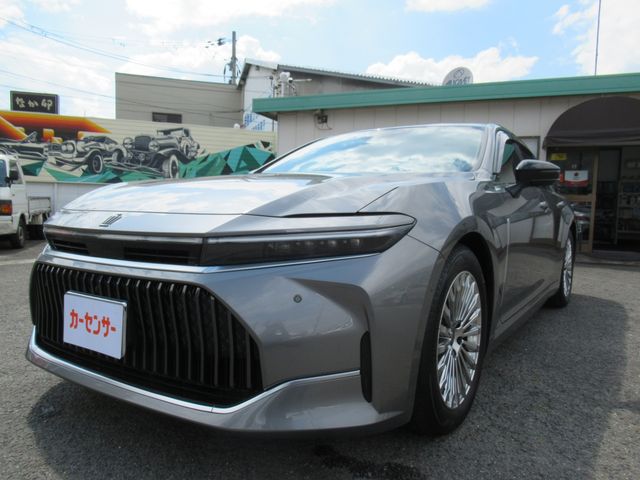 TOYOTA / CROWN sedan hybrid