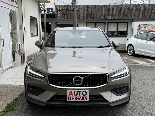 VOLVO / VOLVO V60 CROSS COUNTRY