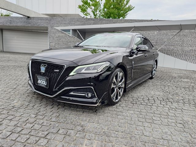 TOYOTA / CROWN sedan hybrid