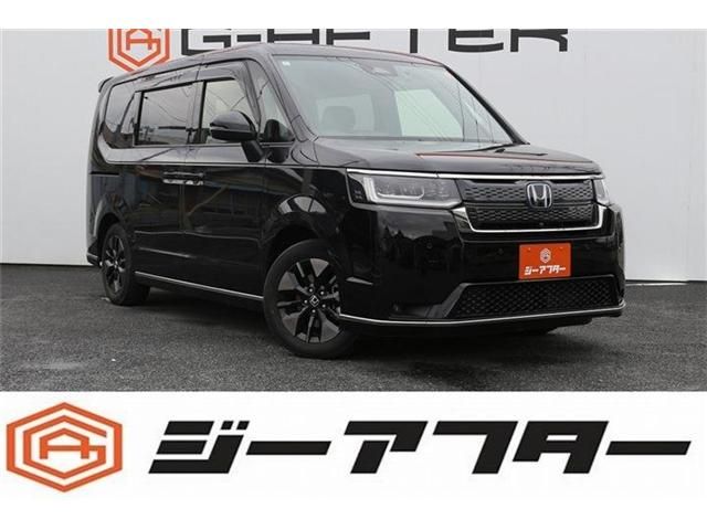 Japanese used car Ref# 1613399 HONDA / STEPWAGON e:HEV SPADA