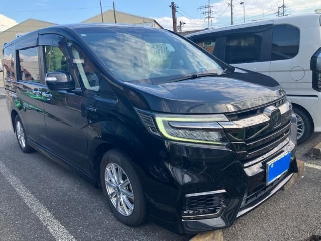 Japanese used car Ref# 1613501 HONDA / ステップワゴンスパーダＨＶ
