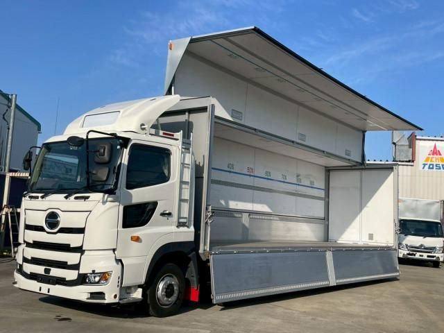 Japanese used car Ref# 1613565 HINO / PROFIA