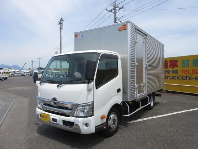 Japanese used car Ref# 1613690 HINO / DUTRO