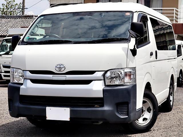 Japanese used car Ref# 1613738  / 