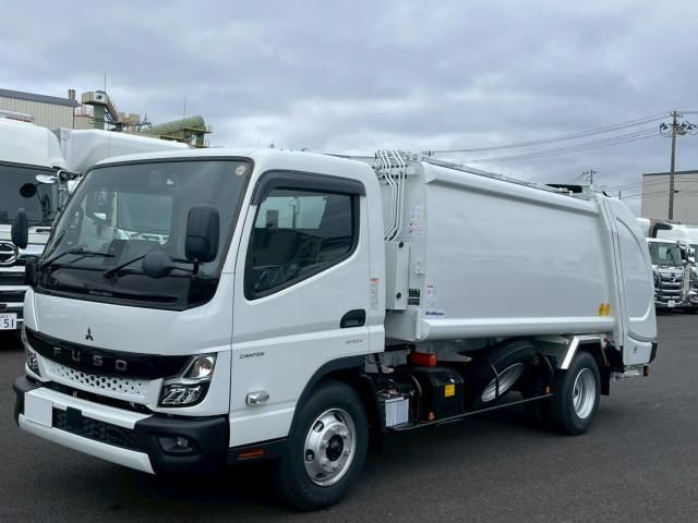 Japanese used car Ref# 1613765 MITSUBISHI / CANTER