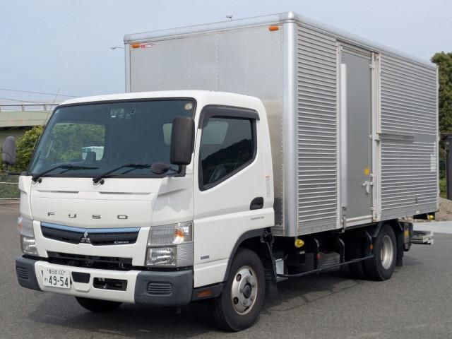 Japanese used car Ref# 1613857 MITSUBISHI / CANTER