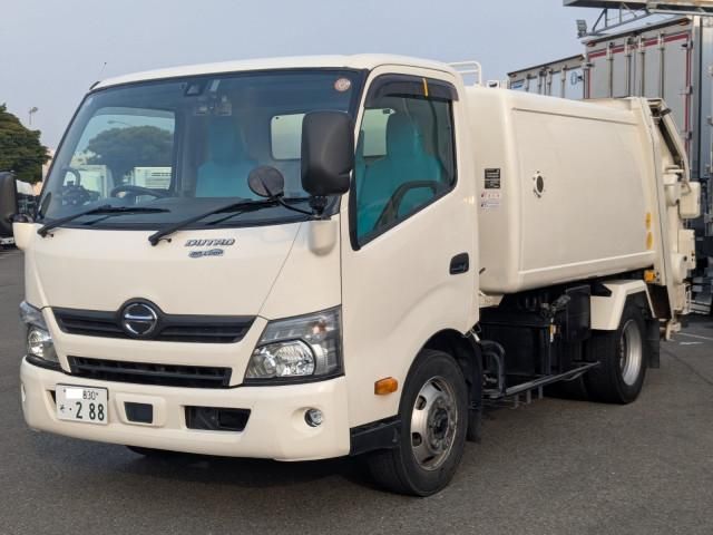 Japanese used car Ref# 1613858 HINO / DUTRO