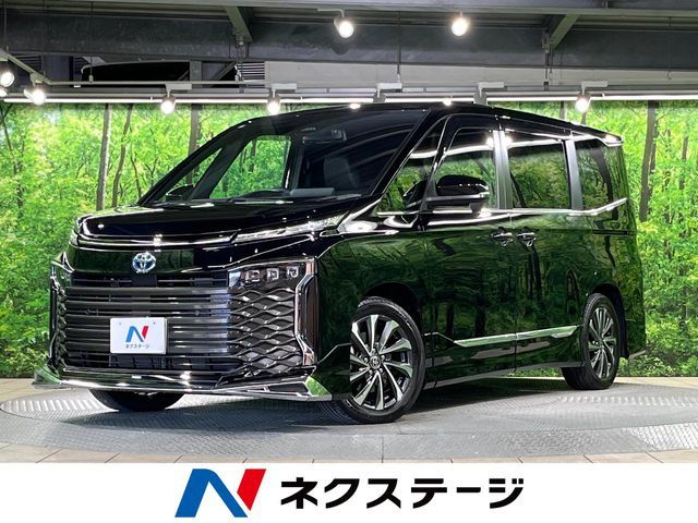 TOYOTA / VOXY HYBRID