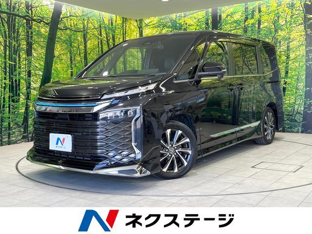 TOYOTA / VOXY HYBRID