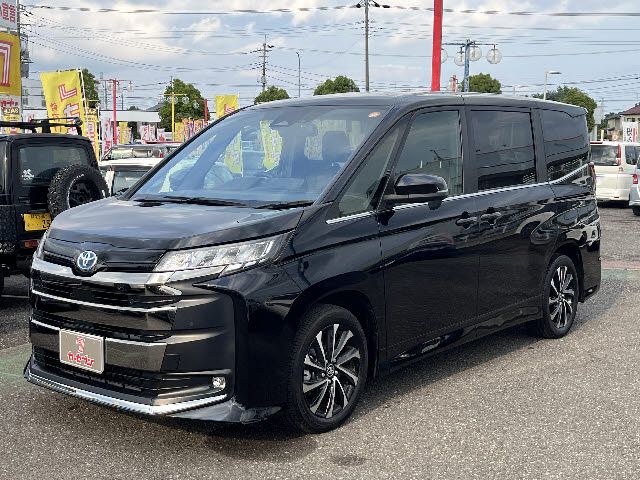 TOYOTA / NOAH HYBRID