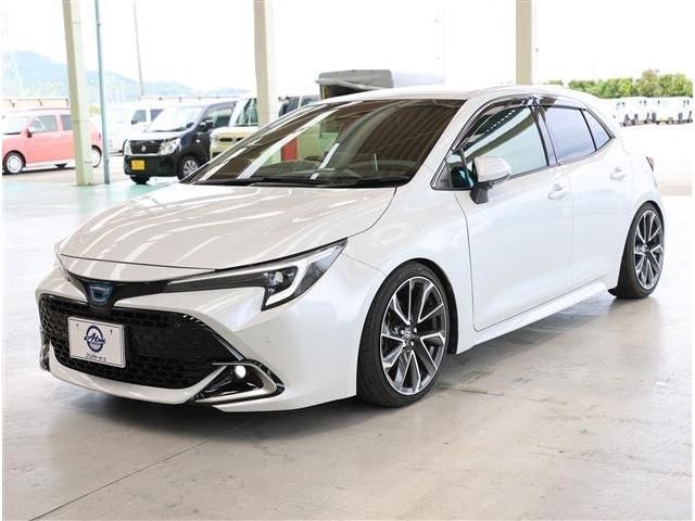 TOYOTA / COROLLA SPORT HYBRID