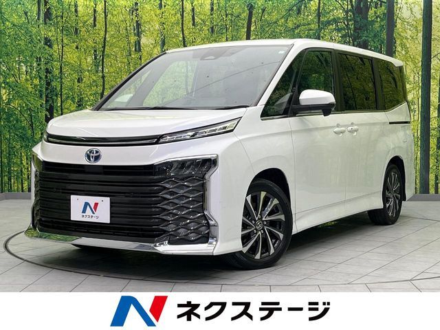 TOYOTA / VOXY HYBRID