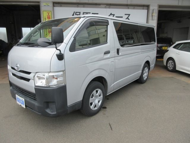TOYOTA / HIACE van 4WD