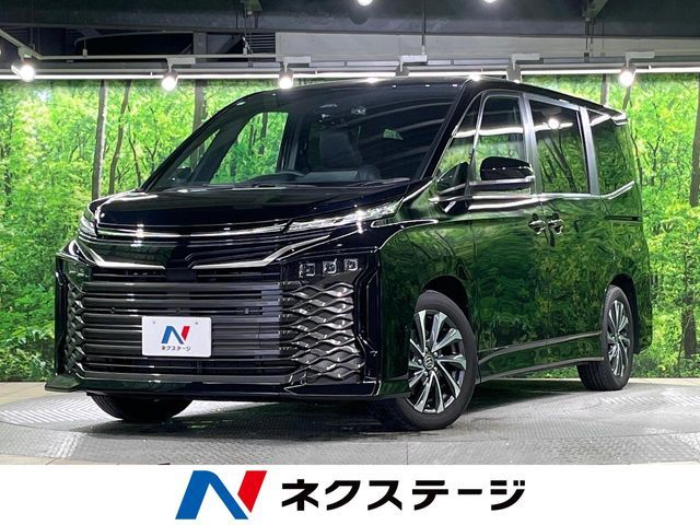 TOYOTA / VOXY HYBRID