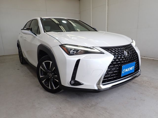 TOYOTA / LEXUS UX200