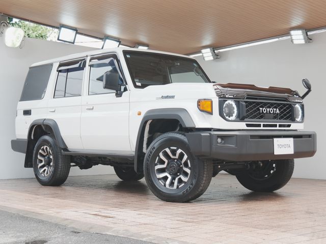 TOYOTA / LANDCRUISER 70