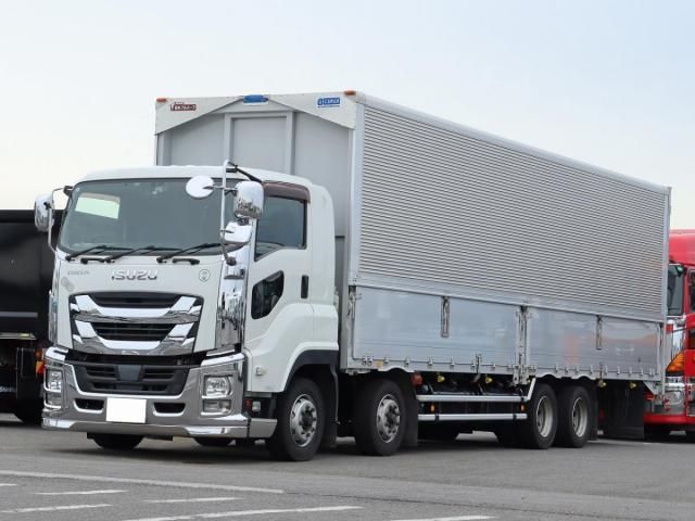 ISUZU / GIGA
