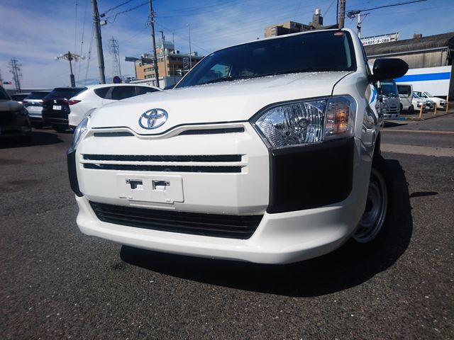 TOYOTA / PROBOX van HYBRID